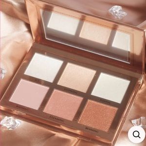 Glow Essentials Highlighting Palette